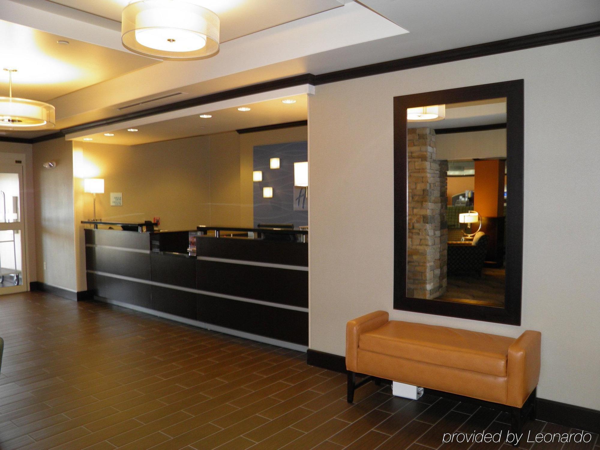 Holiday Inn Express & Suites Overland Park, An Ihg Hotel Kültér fotó